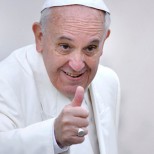 Il Messaggero: папа Римский разыграет Fiat и другие подаренные ему вещи в лотерею