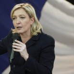 Марин Ле Пен предложила провести референдум о возвращении во Франции смертной казни