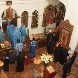 Рождественское богослужение прошло в Сухумском кафедральном соборе